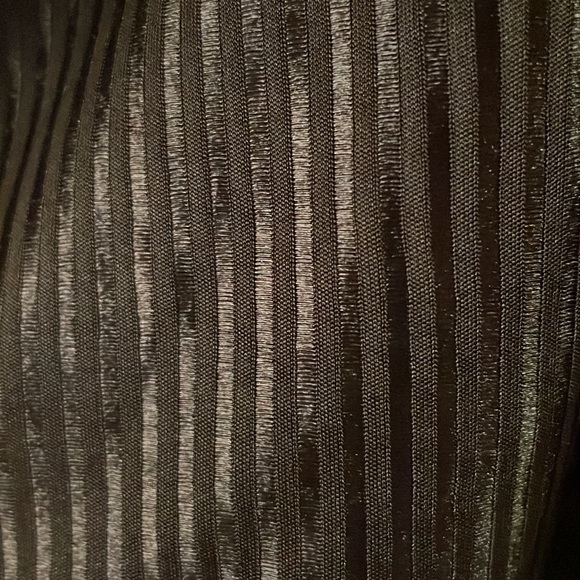 Stroke of Midnight lace detail top - Picture 4 of 5